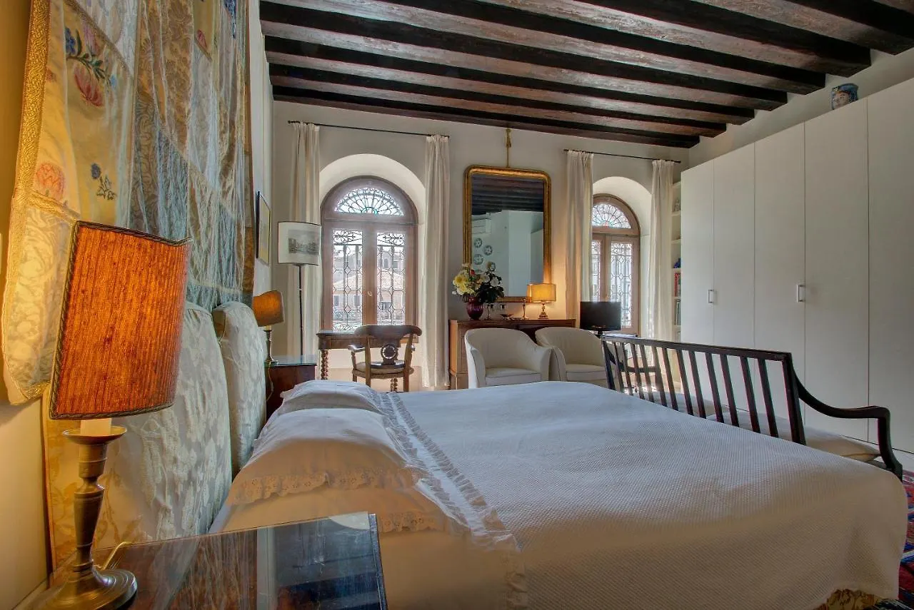 Apartment Tribuno Grand Canal Italy
